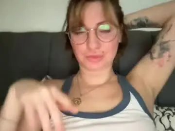 Bobwig4  live sex cam