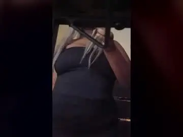 Broad90210  live sex cam