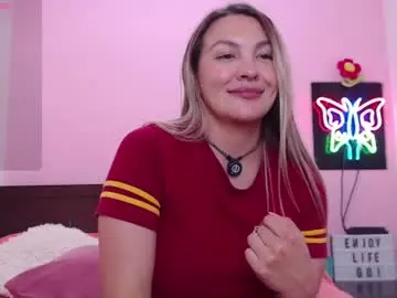 Danika_bellaa  live sex cam