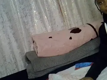 Fine_queen12  live sex cam