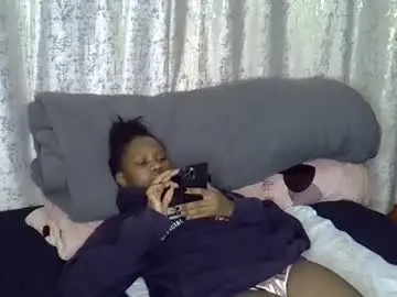 Fine_queen12  live sex cam