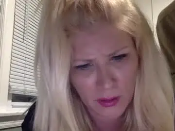 Goldielocks15  live sex cam