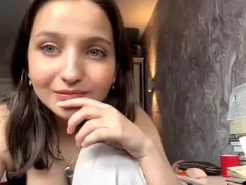 Gwyncumley  live sex cam