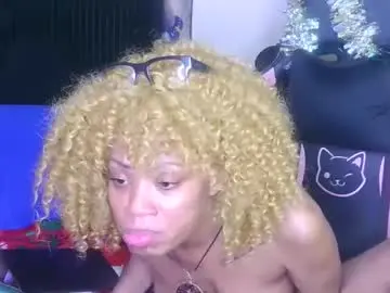 Hottiefreckles  live sex cam