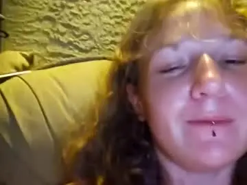 Lilkitkitten  live sex cam