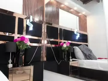 Ursafrost  live sex cam