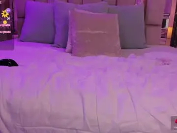 Ursafrost  live sex cam