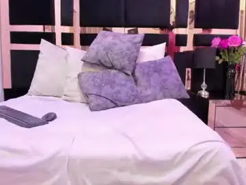 Ursafrost  live sex cam