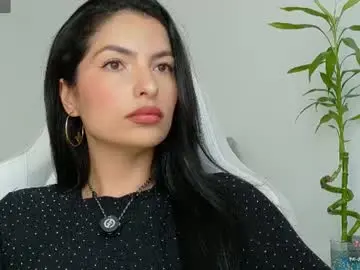 Almatease  live sex cam