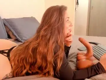 Barbiieroberts  live sex cam