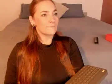 Barbiieroberts  live sex cam