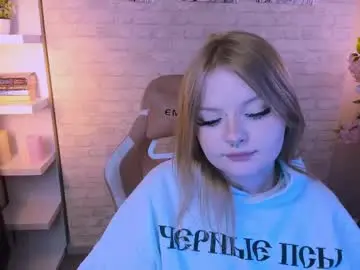 Emily_coyness  live sex cam