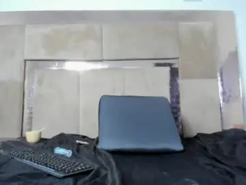 Emmawuilian  live sex cam