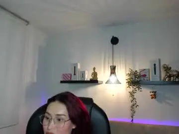 Naomy_hot04  live sex cam