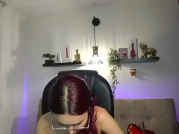 Naomy_hot04  live sex cam