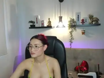 Naomy_hot04  live sex cam