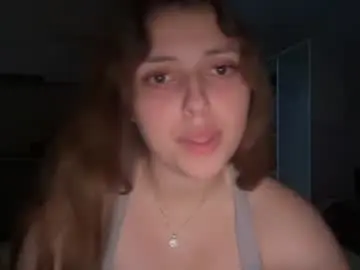 Sylvia_a  live sex cam