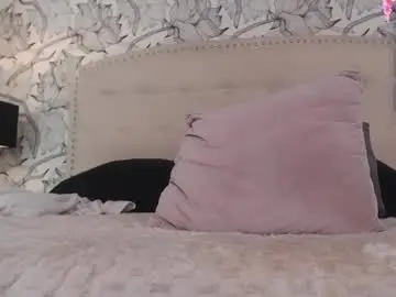 Venusandrea29  live sex cam