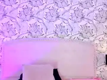 Venusandrea29  live sex cam