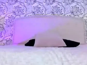 Venusandrea29  live sex cam