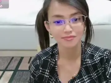 Yasmienatos  live sex cam