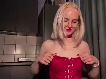 Elinorhogle  live sex cam