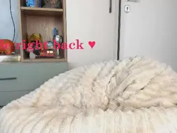 Foxie_kiss  live sex cam