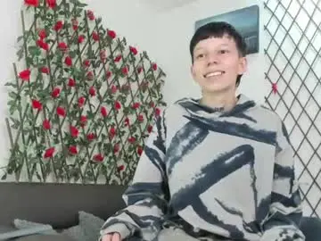 Liambrown09  live sex cam
