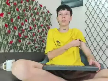 Liambrown09  live sex cam