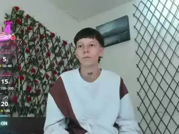 Liambrown09  live sex cam