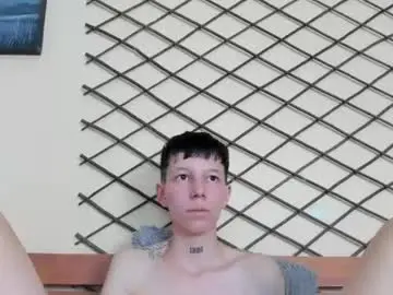 Liambrown09  live sex cam