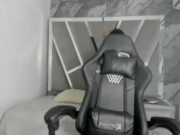 Mia_petiteht  live sex cam