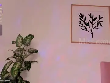 Missesmeralda  live sex cam