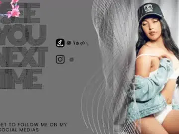 Missesmeralda  live sex cam