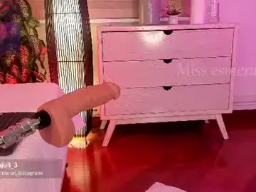 Missesmeralda  live sex cam