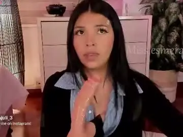 Missesmeralda  live sex cam