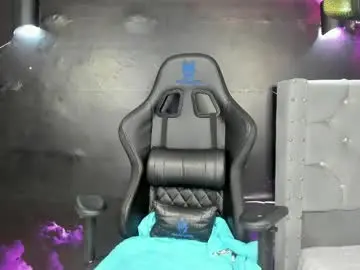 Prettypervyx  live sex cam