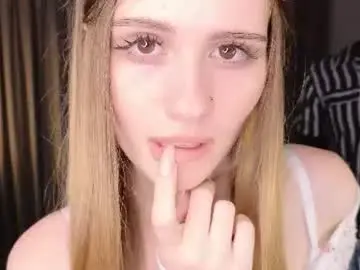 Renatadoyle  live sex cam