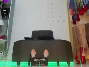 Violetmontana  live sex cam