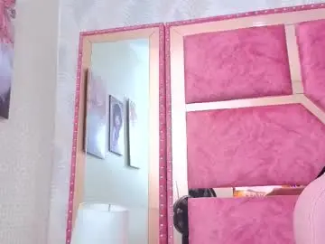 Zaraclarck  live sex cam