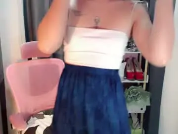 Andrea06121998  live sex cam