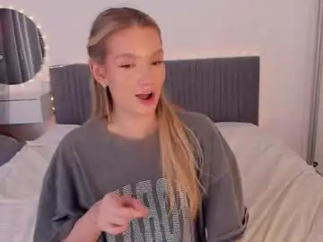 Cassietyler  live sex cam