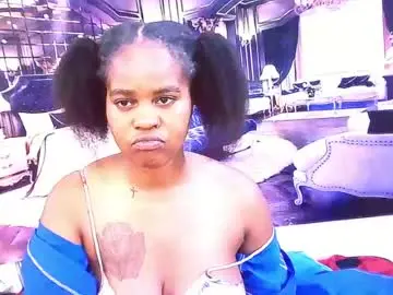 Ebonybluediamond  live sex cam
