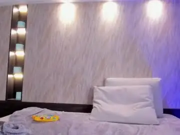 Emi_ricci  live sex cam