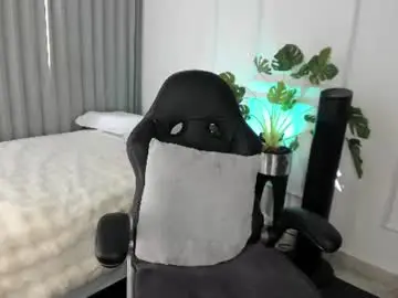 Hanna_1sweet  live sex cam