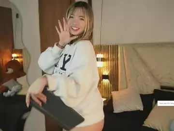 Jullianapriv_  live sex cam