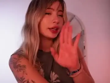 Jullianapriv_  live sex cam