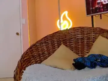 Maddy_kind  live sex cam