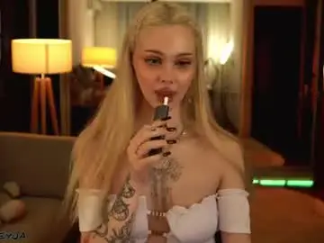 Manifreyja  live sex cam