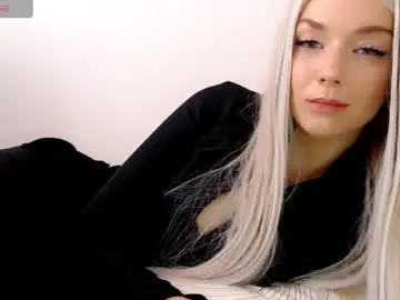 Pervyblonde  live sex cam